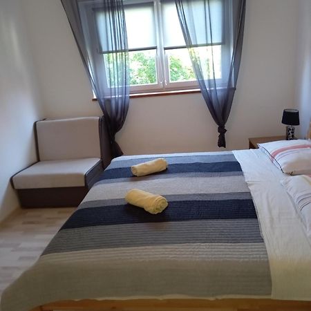 Ferienwohnung Apartman Filip Smoljanac Exterior foto