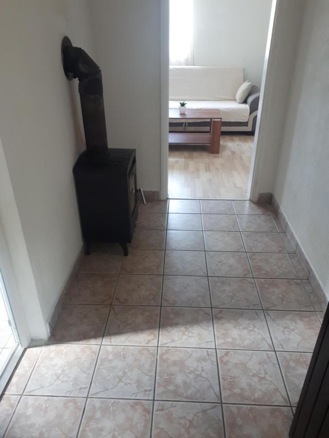Ferienwohnung Apartman Filip Smoljanac Exterior foto