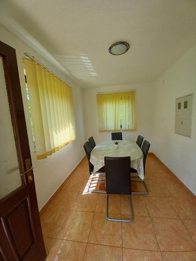 Ferienwohnung Apartman Filip Smoljanac Exterior foto