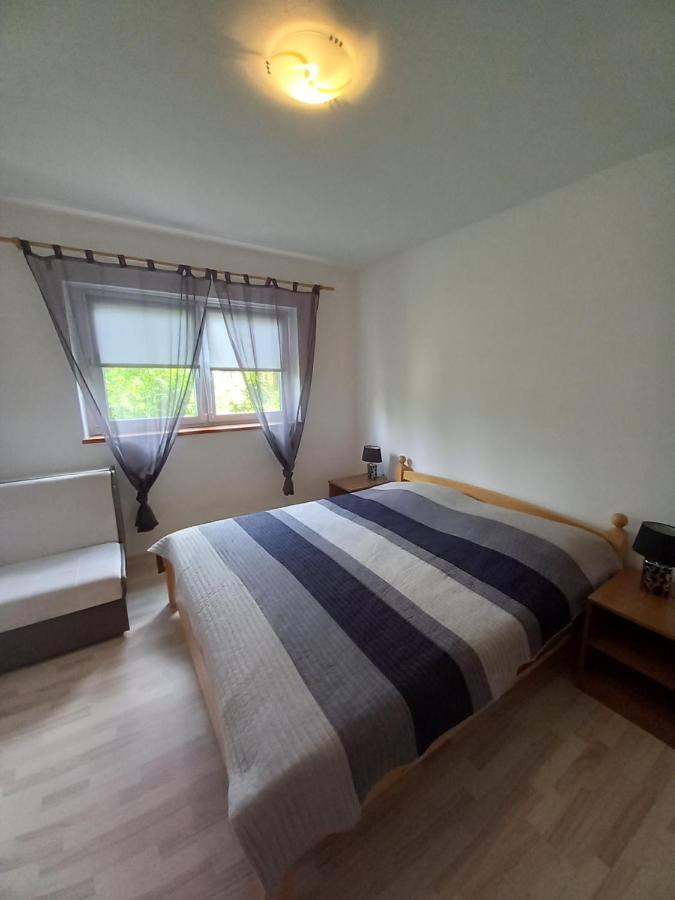Ferienwohnung Apartman Filip Smoljanac Exterior foto