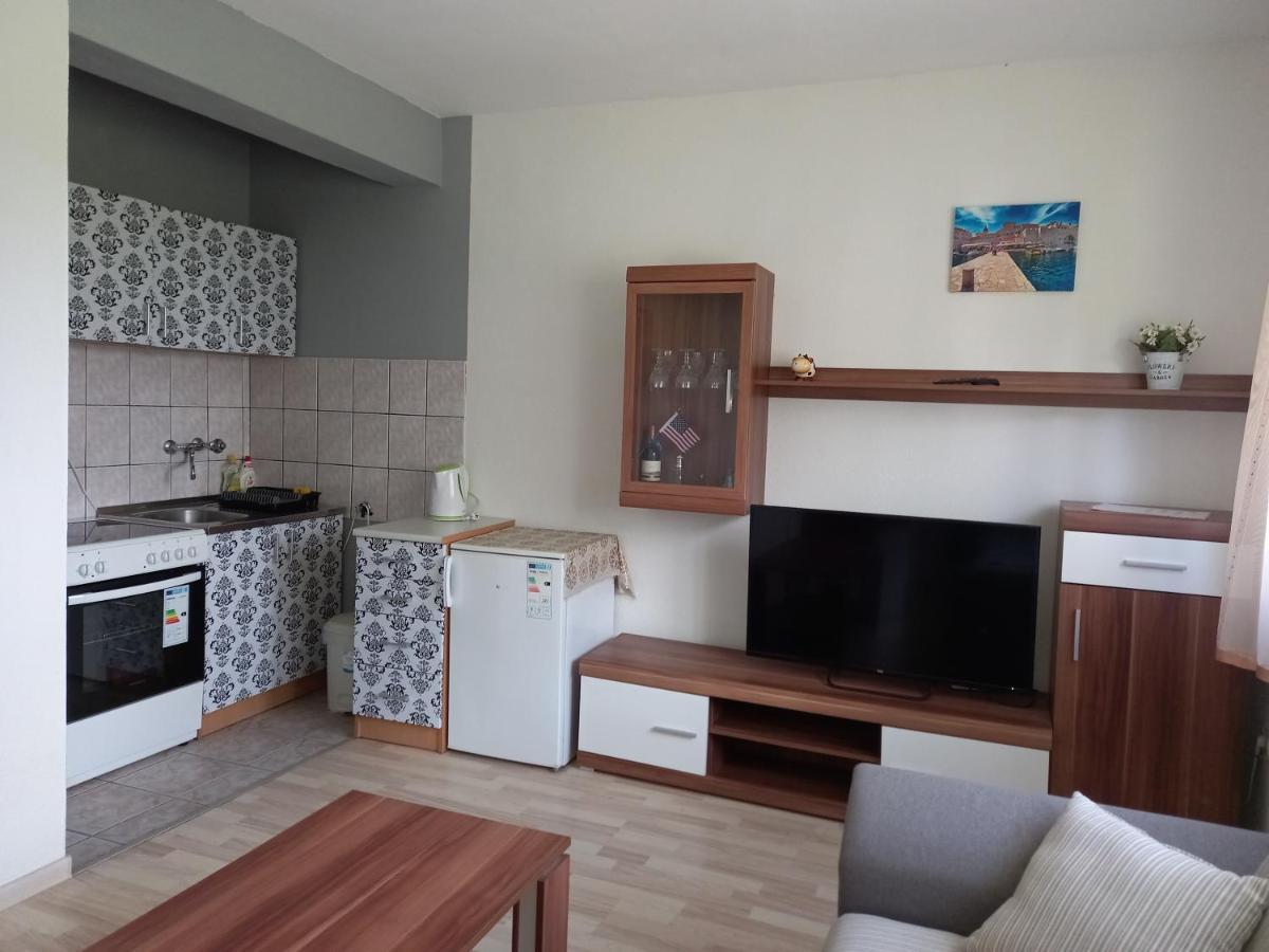 Ferienwohnung Apartman Filip Smoljanac Exterior foto