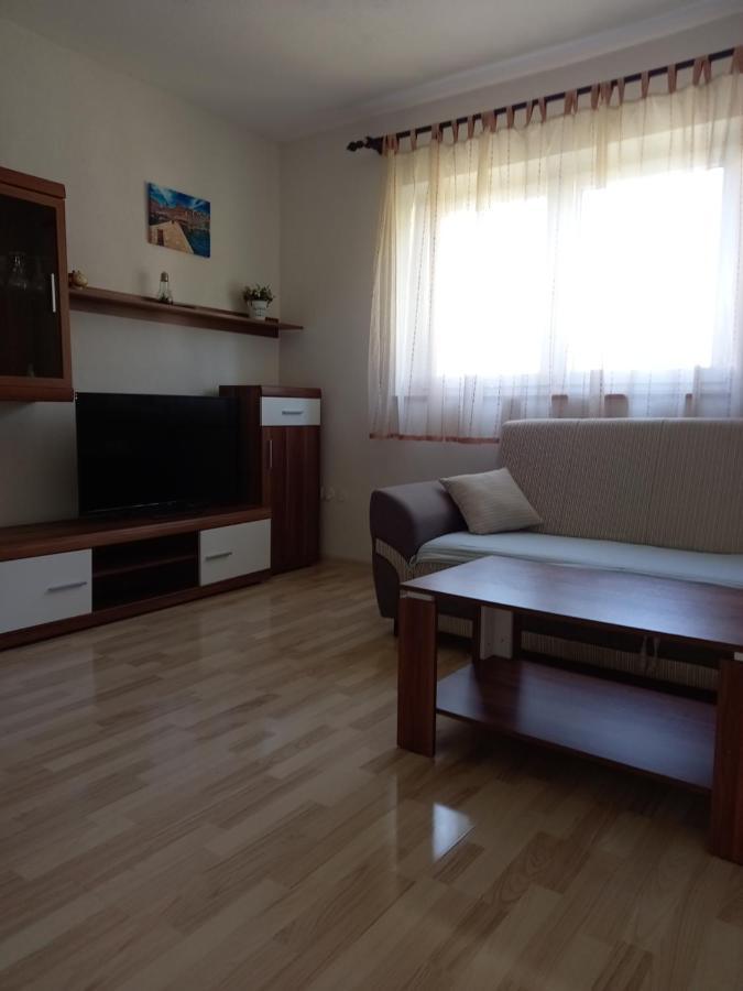 Ferienwohnung Apartman Filip Smoljanac Exterior foto